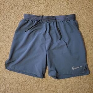 Nike Dri Fit Stride Running Shorts (7 inch)